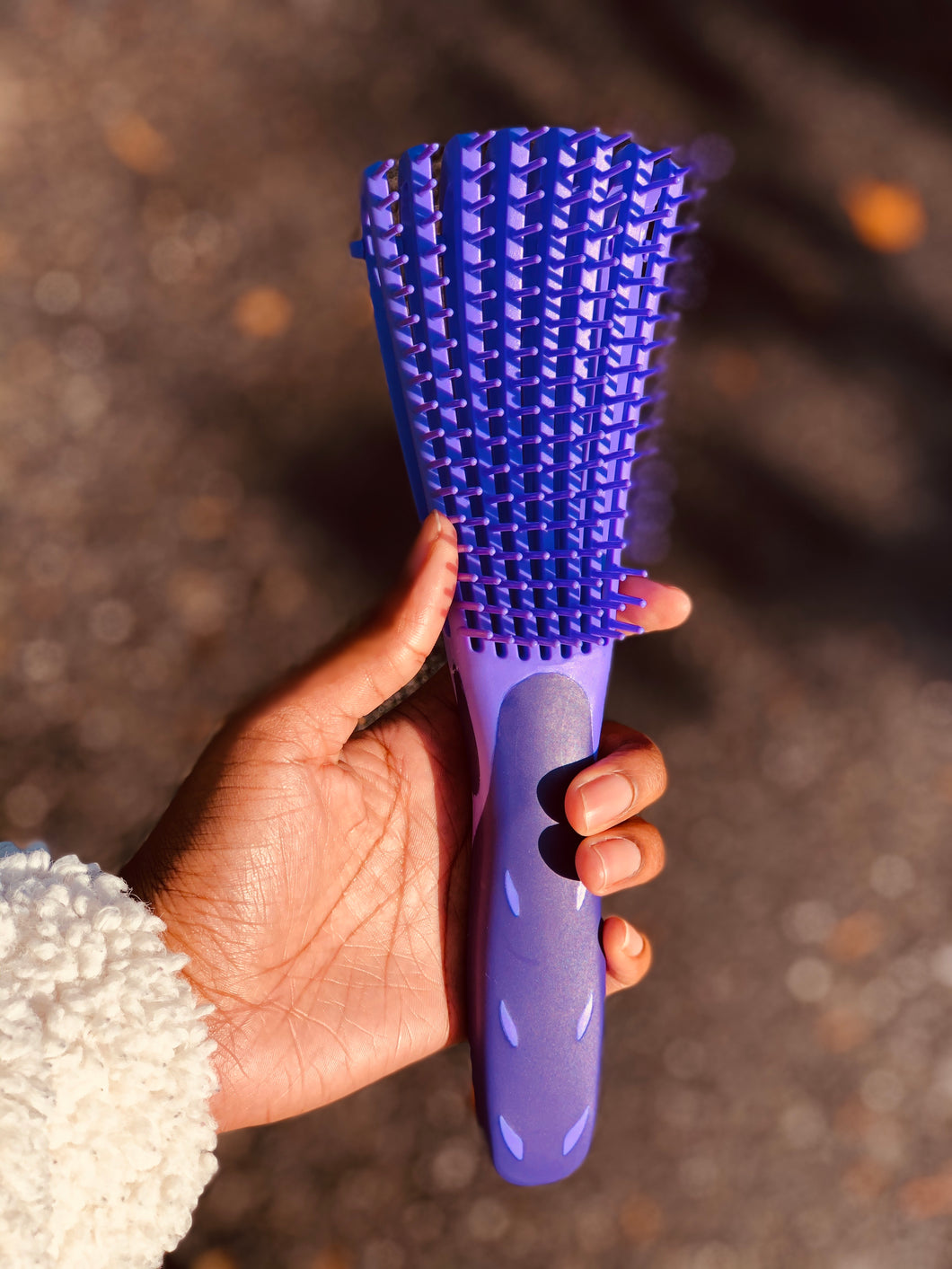 Naptural detangler brush